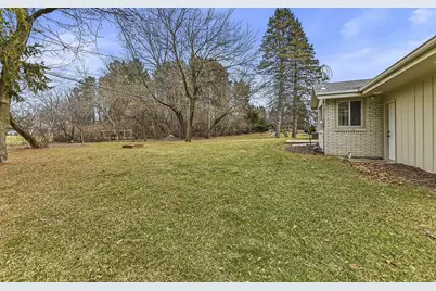 5023  Valley Trl, Racine, WI 53402 - Photo 40