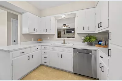 5023  Valley Trl, Racine, WI 53402 - Photo 18