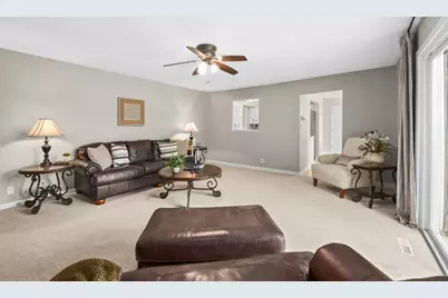 5023  Valley Trl, Racine, WI 53402 - Photo 12