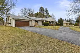 5023 Valley Trail, Racine, WI 53402 - Photo 32