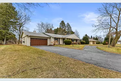 5023  Valley Trl, Racine, WI 53402 - Photo 4