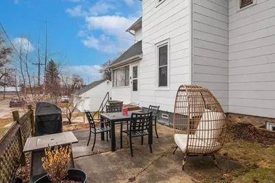 403 W Capitol Dr, Hartland, WI 53029 - Photo 36