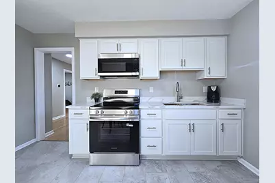 3703 S 21st St, Milwaukee, WI 53221 - Photo 4