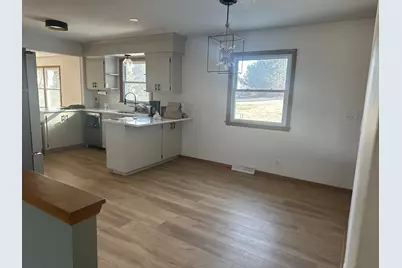 2101 N Emmertsen Rd, Racine, WI 53406 - Photo 18