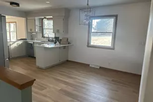 2101 N Emmertsen Rd, Racine, WI 53406 - Photo 18