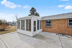 2101 N Emmertsen Rd, Racine, WI 53406 - Photo 38