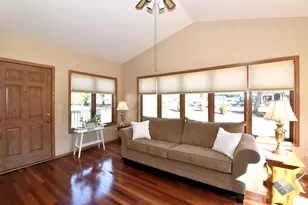 1040 Lansdowne Ct, Brookfield, WI 53045 - Photo 10