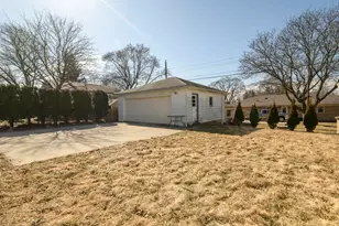 3261 S 69th St, Milwaukee, WI 53219 - Photo 22