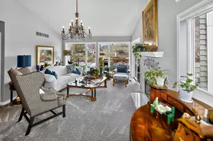 104 E Sutton Pl, Waukesha, WI 53188 - Photo 8