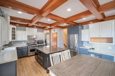 24  Whispering Springs Ct, Fond du Lac, WI 54937 - Photo 8