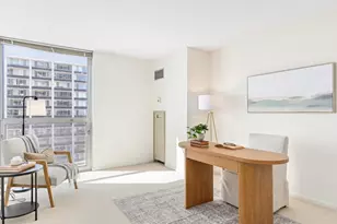 1660 N Prospect Ave, Milwaukee, WI 53202 - Photo 10