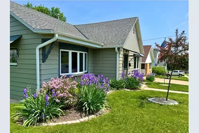 1412  Henry St, Watertown, WI 53094 - Photo 2