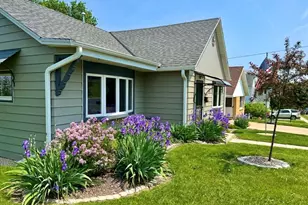 1412 Henry St, Watertown, WI 53094 - Photo 2