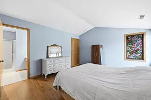 384 Park Hill Dr, Pewaukee, WI 53072 - Photo 18