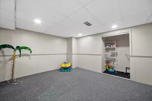 207 Parkview Ct, Pewaukee, WI 53072 - Photo 40