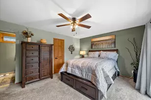 207 Parkview Ct, Pewaukee, WI 53072 - Photo 32