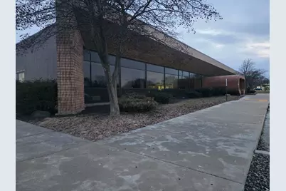 7630 S 10th St, Oak Creek, WI 53154 - Photo 6