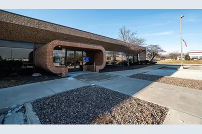 7630 S 10th St, Oak Creek, WI 53154 - Photo 4