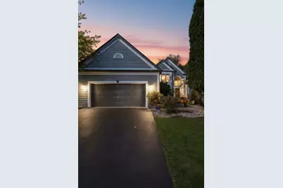 370  Smythe Dr, Williams Bay, WI 53191 - Photo 2