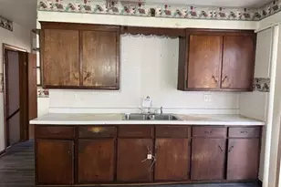 7518 W Medford Ave, Milwaukee, WI 53218 - Photo 4