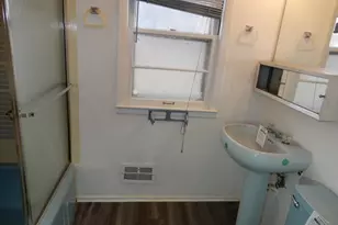 7518 W Medford Ave, Milwaukee, WI 53218 - Photo 14