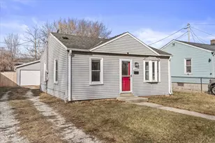 1616 Oregon St, Racine, WI 53405 - Photo 2