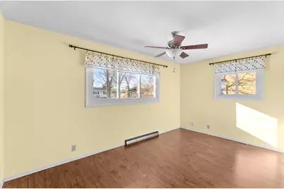 1433 N 23rd St, Manitowoc, WI 54220 - Photo 14