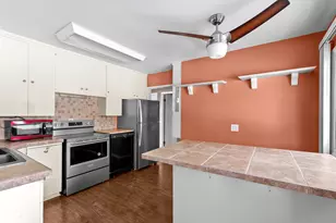 1433 N 23rd St, Manitowoc, WI 54220 - Photo 8