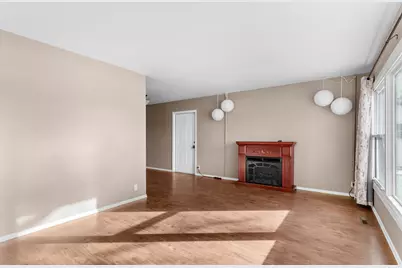 1433 N 23rd St, Manitowoc, WI 54220 - Photo 4