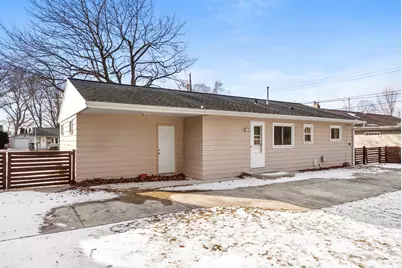 1433 N 23rd St, Manitowoc, WI 54220 - Photo 20