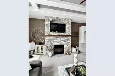 W222 S4127  Timm Dr, Waukesha, WI 53189 - Photo 8