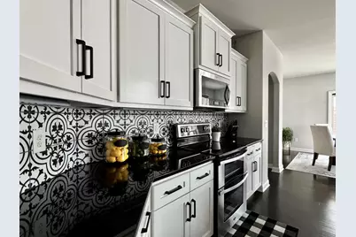 W222 S4127  Timm Dr, Waukesha, WI 53189 - Photo 14