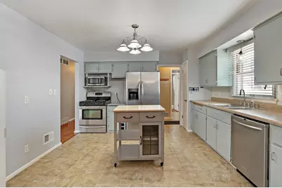 8015  48th Ave, Kenosha, WI 53142 - Photo 6