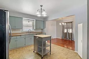 8015 48th Ave, Kenosha, WI 53142 - Photo 8