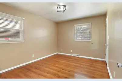 8015  48th Ave, Kenosha, WI 53142 - Photo 10