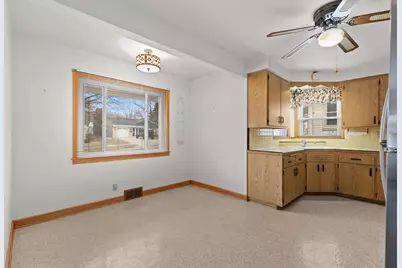 2911 S 57th St, Milwaukee, WI 53219 - Photo 4