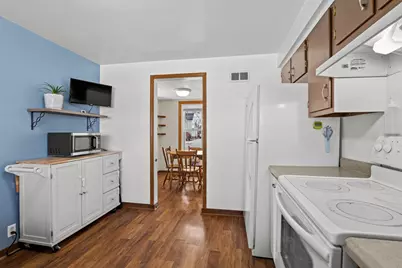 610  Leavens Ave, Sheboygan Falls, WI 53085 - Photo 4