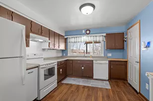 610 Leavens Ave, Sheboygan Falls, WI 53085 - Photo 2