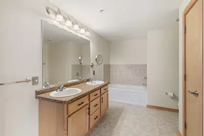 690  Rivershores Dr #201, West Bend, WI 53090 - Photo 14