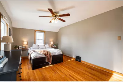 160 E Gauer Cir, Milwaukee, WI 53207 - Photo 16