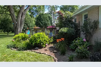 8624 N 63rd St, Brown Deer, WI 53223 - Photo 28