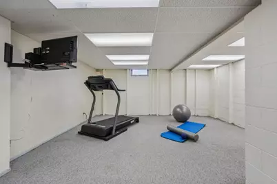 3220 W Chateau Ct, Mequon, WI 53092 - Photo 48