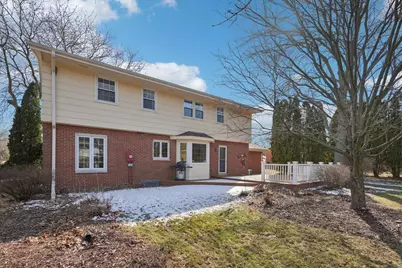 3220 W Chateau Ct, Mequon, WI 53092 - Photo 54