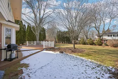 3220 W Chateau Ct, Mequon, WI 53092 - Photo 52