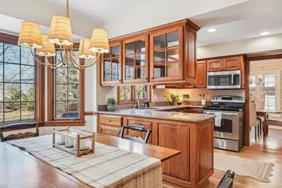 3220 W Chateau Ct, Mequon, WI 53092 - Photo 18