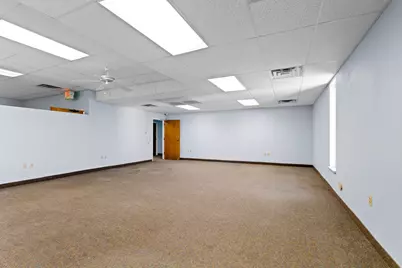 10607 W Oklahoma Ave, West Allis, WI 53227 - Photo 12