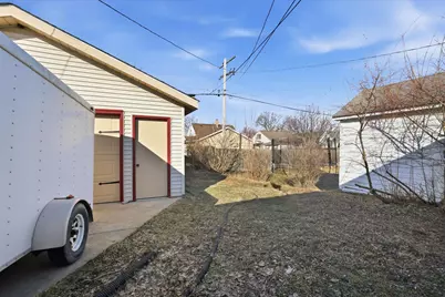 2604  Grove Ave, Racine, WI 53405 - Photo 26