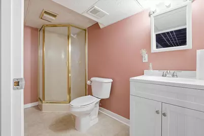 2604  Grove Ave, Racine, WI 53405 - Photo 20