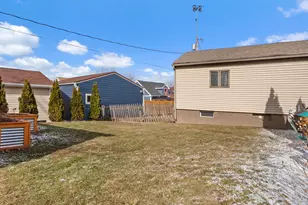 548 Pine St, Sheboygan Falls, WI 53085 - Photo 30