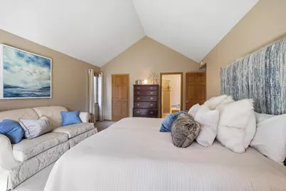 2100 S Cherrywood Ct, New Berlin, WI 53151 - Photo 40